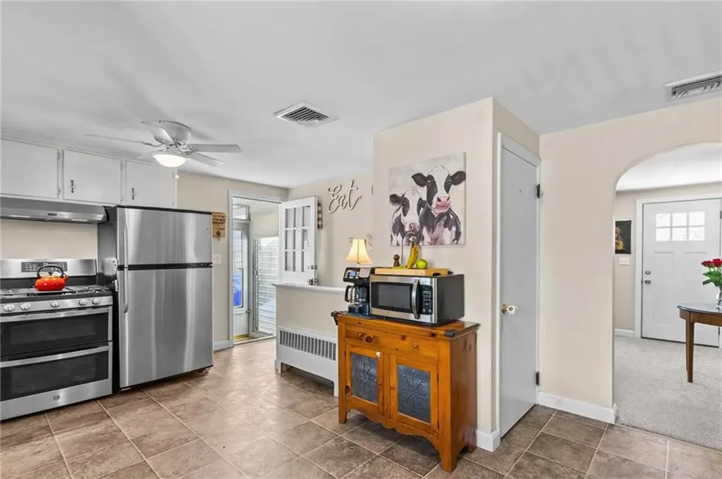 14 Mayfield Street Pawtucket RI 02861