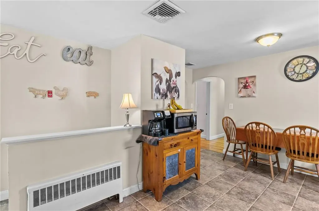 14 Mayfield Street Pawtucket RI 02861