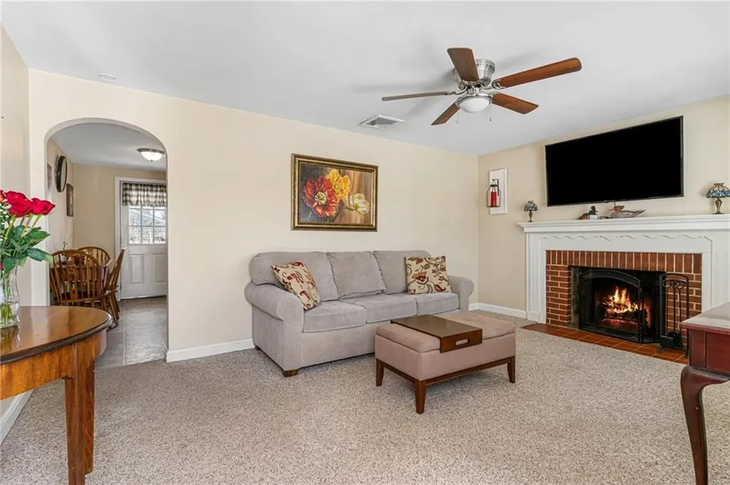 14 Mayfield Street Pawtucket RI 02861
