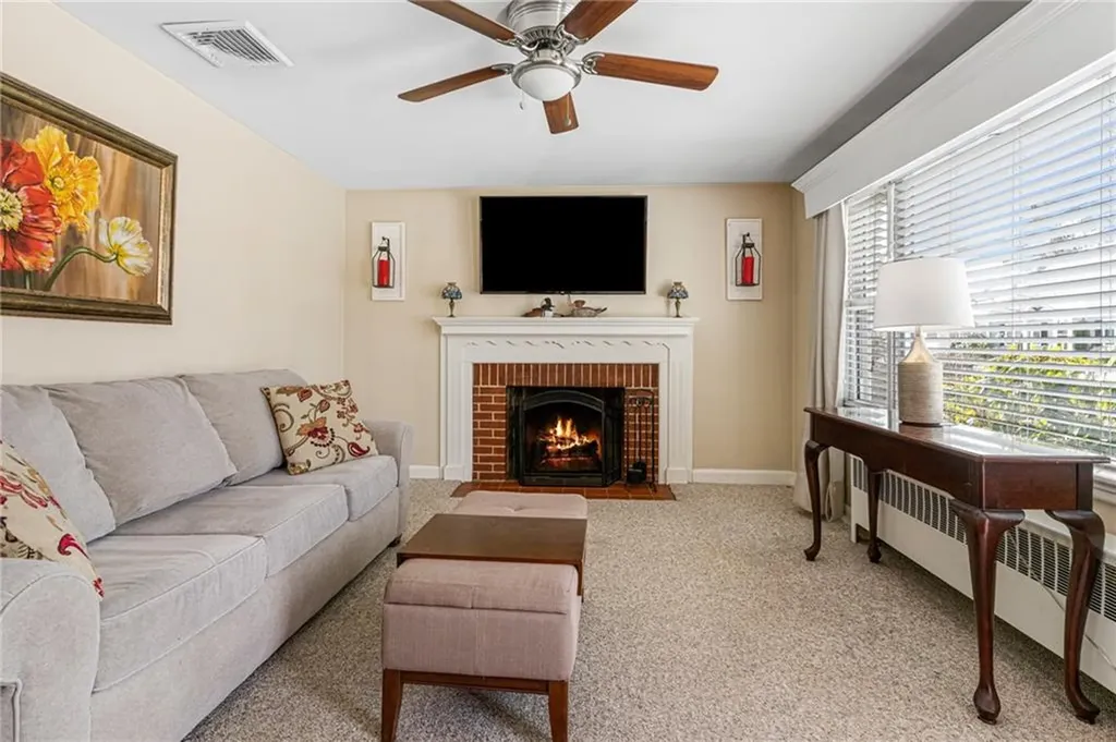 14 Mayfield Street Pawtucket RI 02861