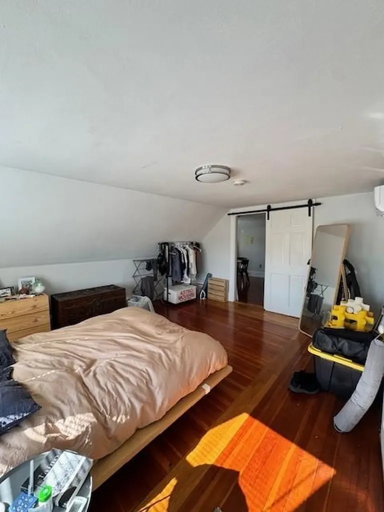 24 Mayflower Street Providence RI 02906