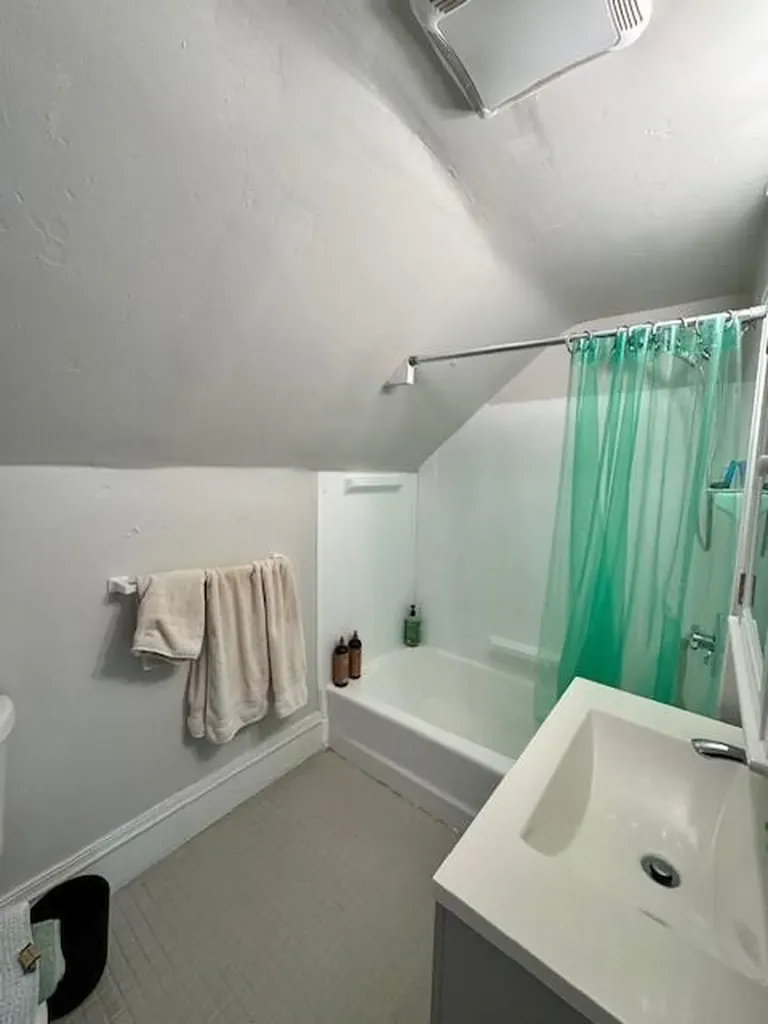 24 Mayflower Street Providence RI 02906