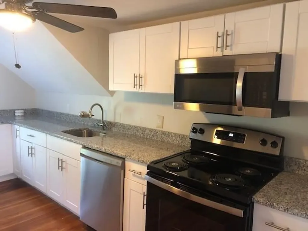 24 Mayflower Street Providence RI 02906