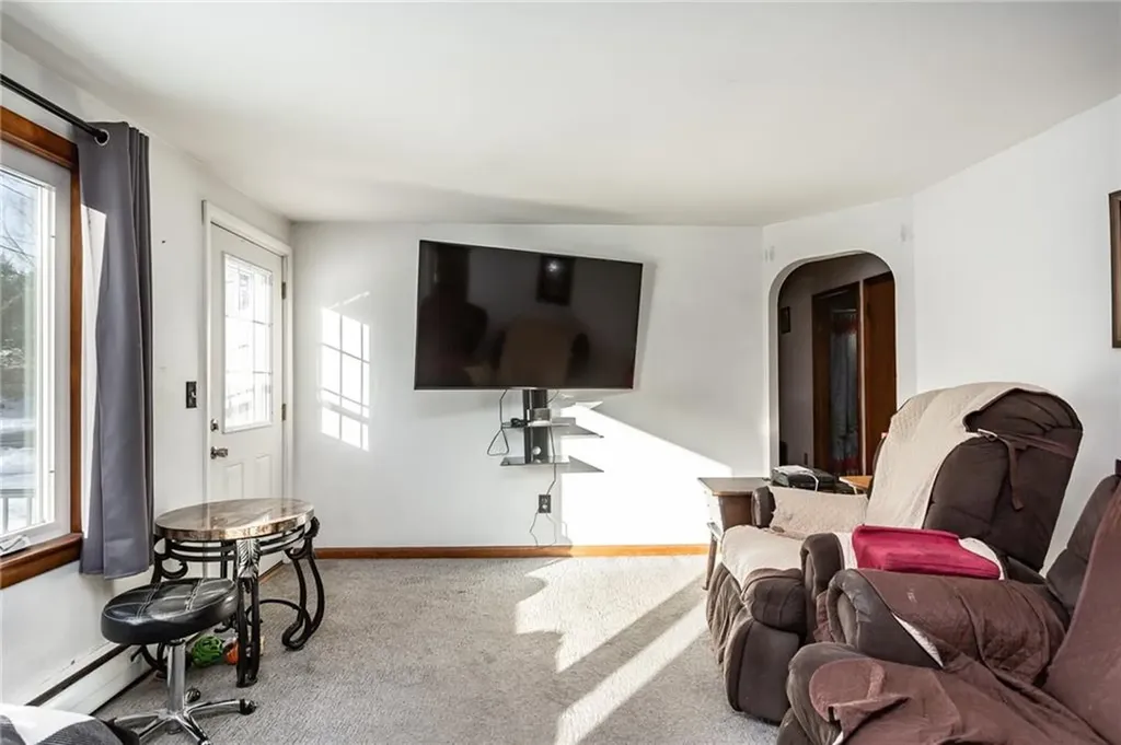 44 Craig Road Warwick RI 02886