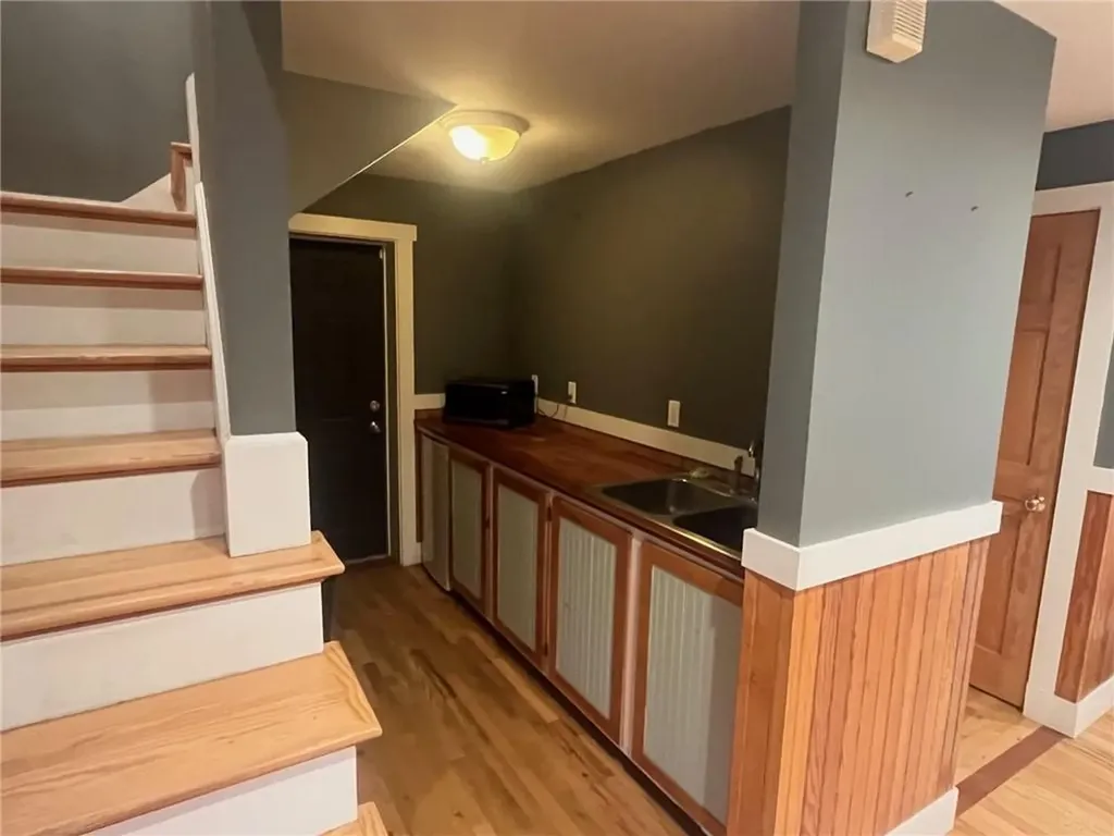 568 B Mooresfield Road South Kingstown RI 02879