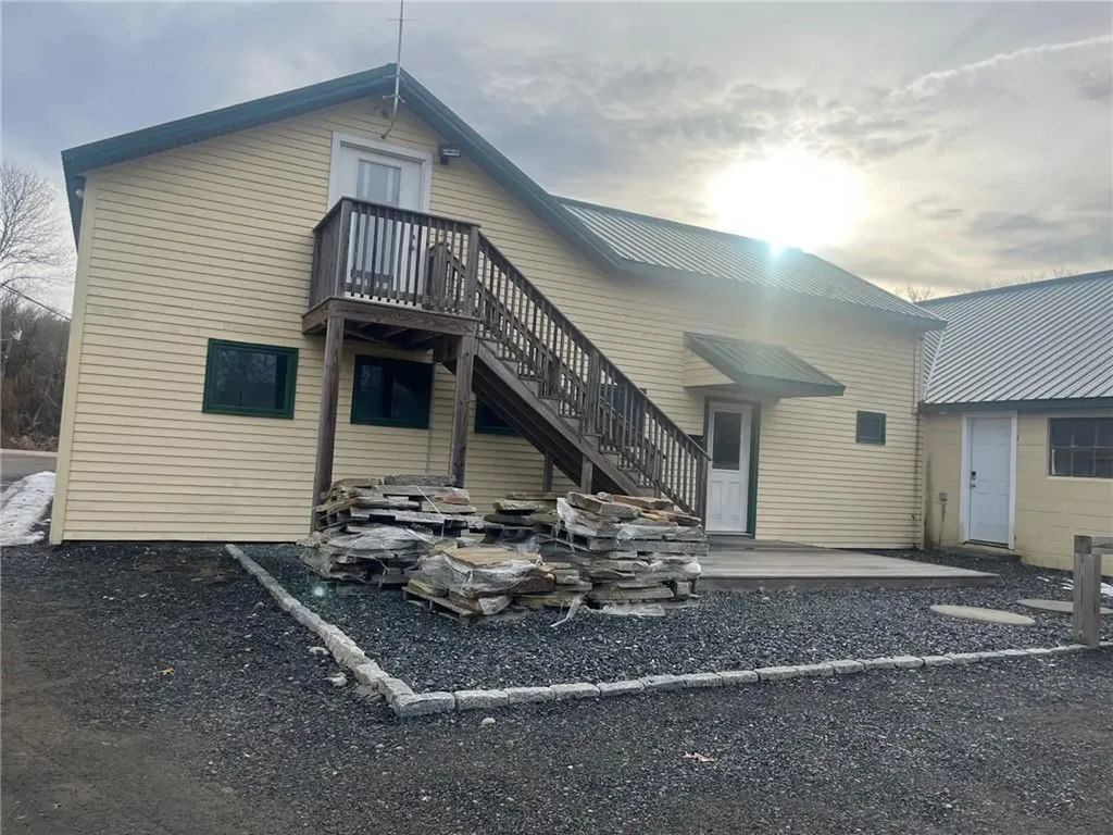 568 B Mooresfield Road South Kingstown RI 02879