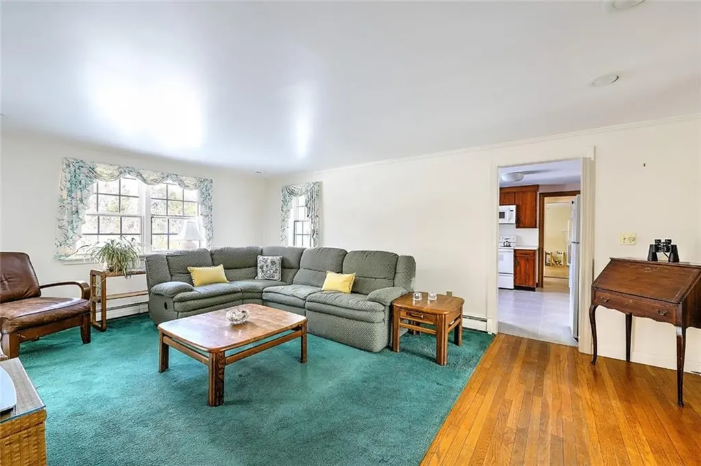 6 Governor Bradford Drive Barrington RI 02806
