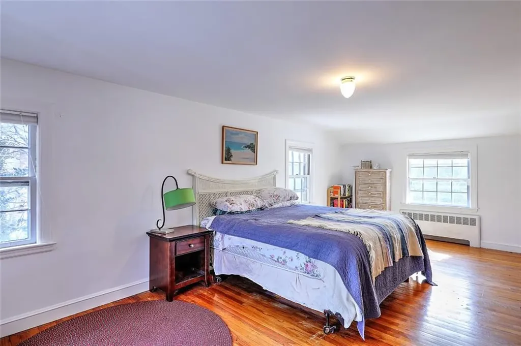 6 Governor Bradford Drive Barrington RI 02806