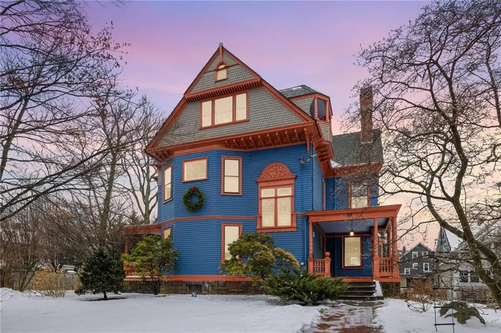 35 Larch Street Providence RI 02906