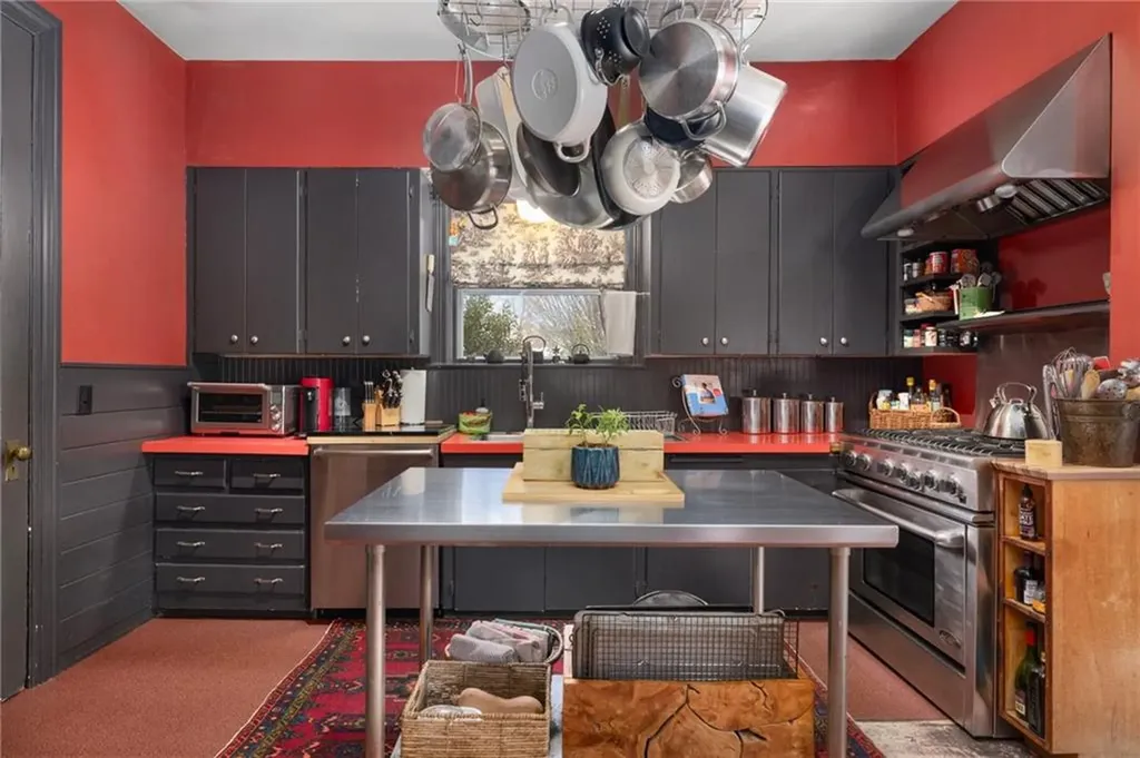 35 Larch Street Providence RI 02906