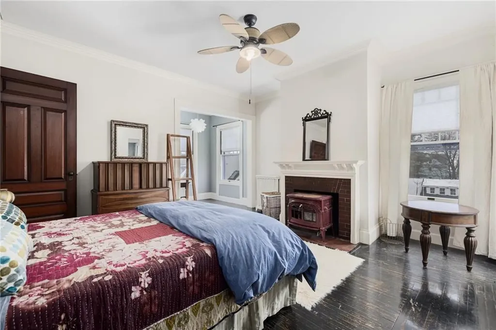 35 Larch Street Providence RI 02906