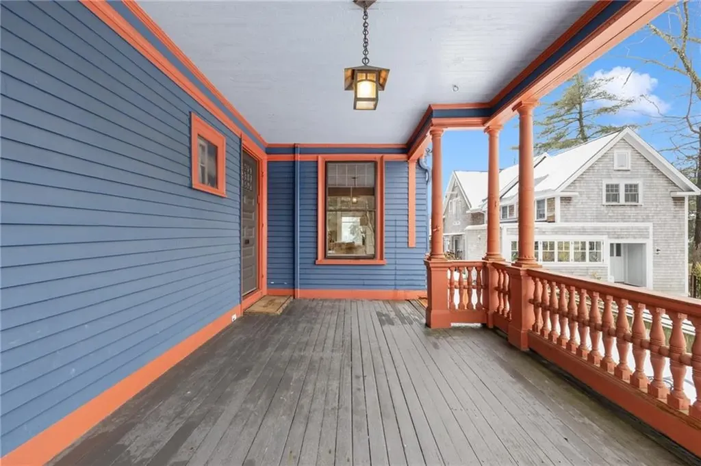 35 Larch Street Providence RI 02906