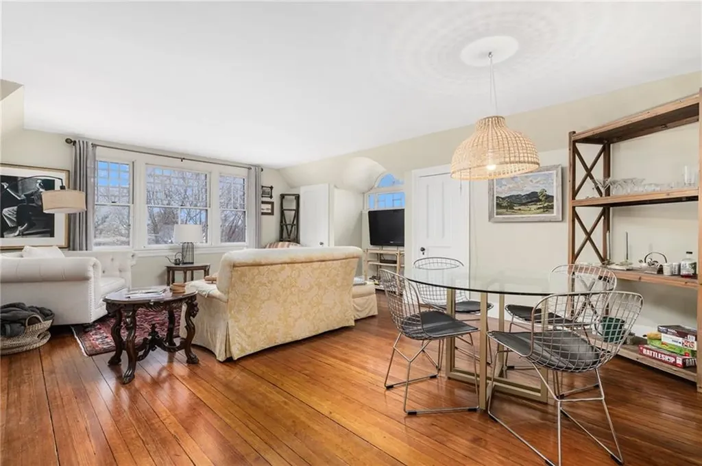 35 Larch Street Providence RI 02906