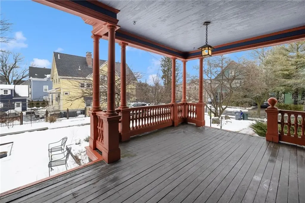 35 Larch Street Providence RI 02906