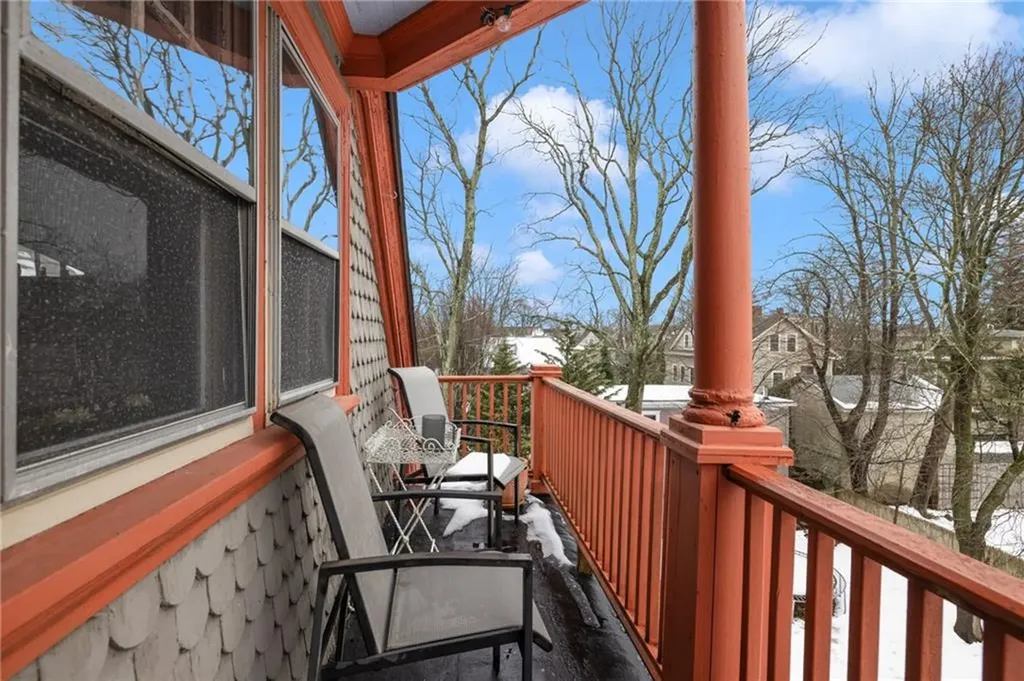 35 Larch Street Providence RI 02906