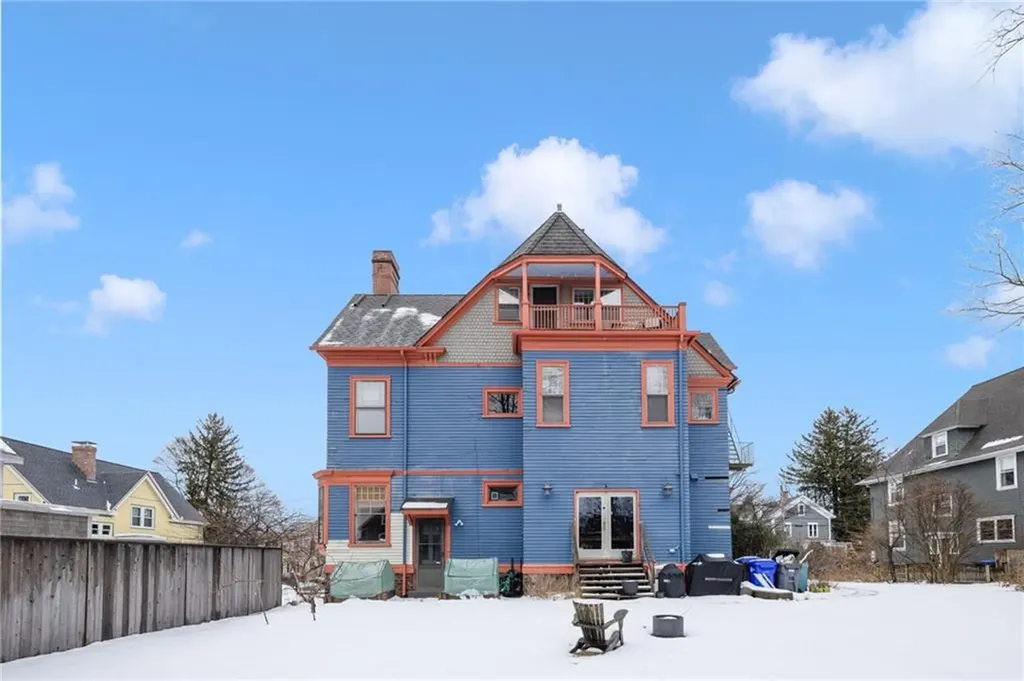 35 Larch Street Providence RI 02906