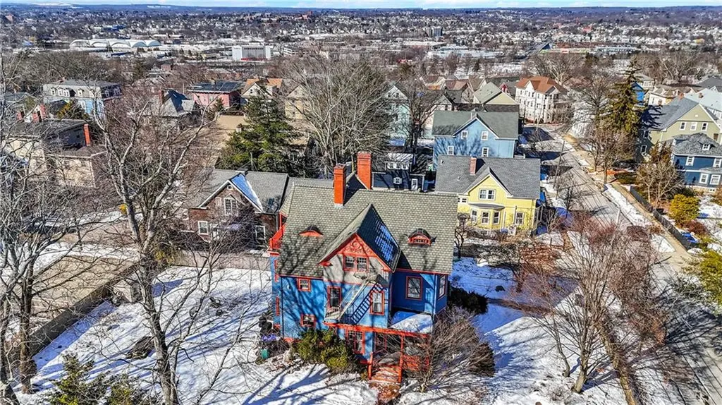 35 Larch Street Providence RI 02906