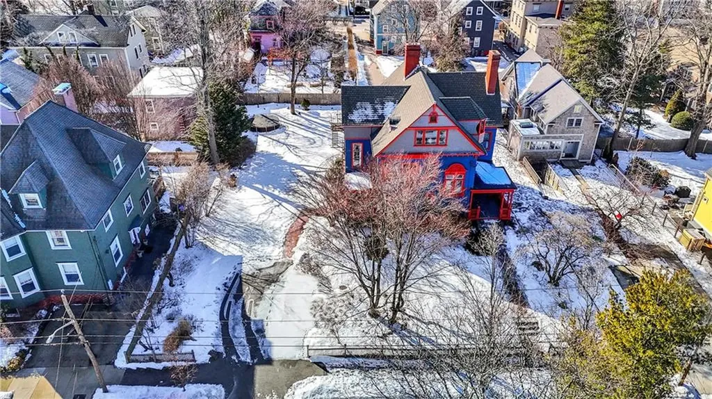 35 Larch Street Providence RI 02906