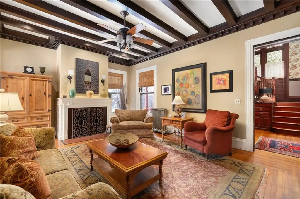 35 Larch Street Providence RI 02906