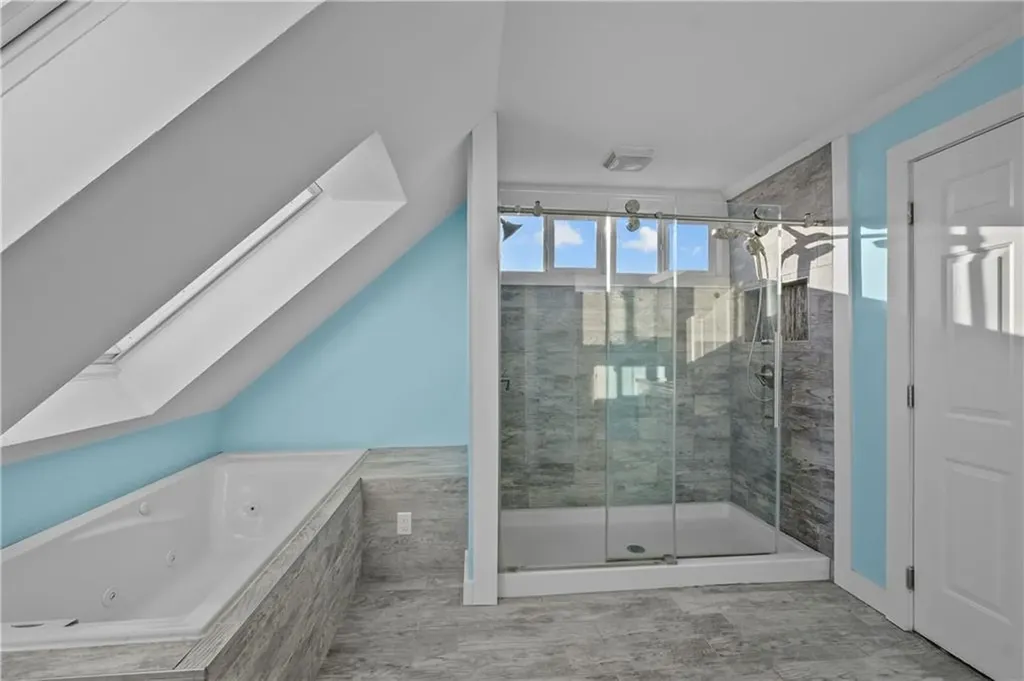 73 Dundas Avenue Warwick RI 02889