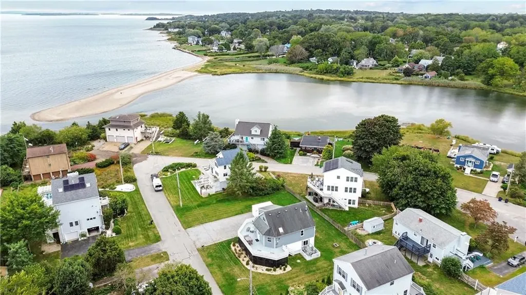 73 Dundas Avenue Warwick RI 02889