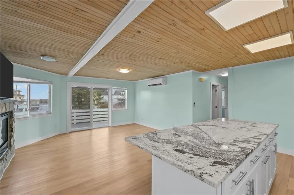 73 Dundas Avenue Warwick RI 02889