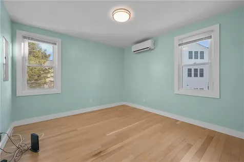 73 Dundas Avenue Warwick RI 02889