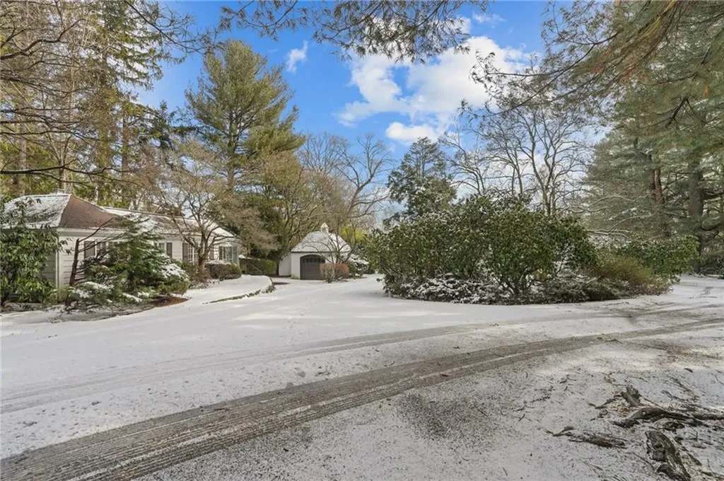 436 Love Lane Warwick RI 02818