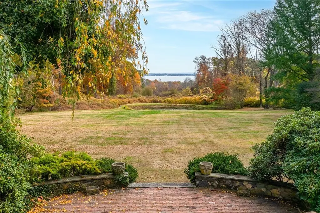 436 Love Lane Warwick RI 02818