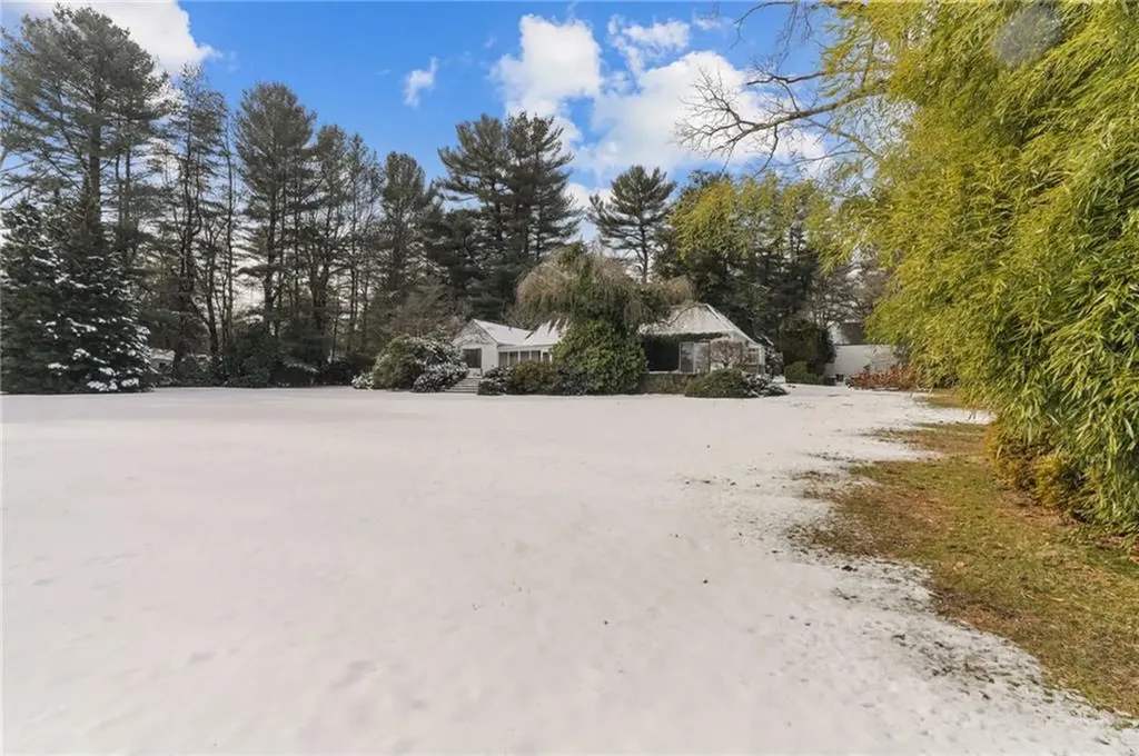 436 Love Lane Warwick RI 02818