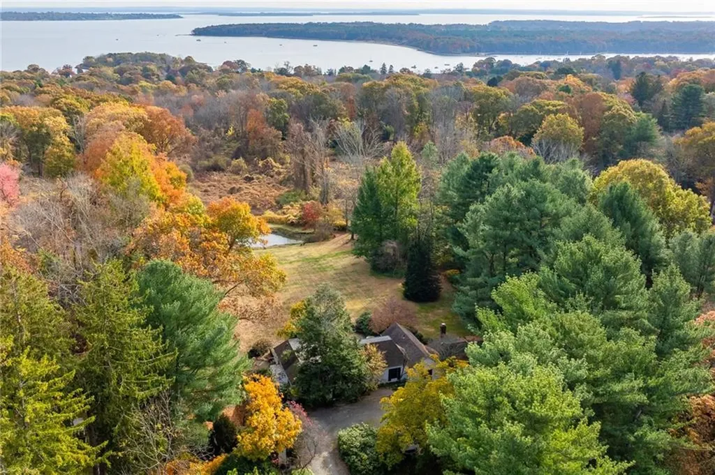 436 Love Lane Warwick RI 02818