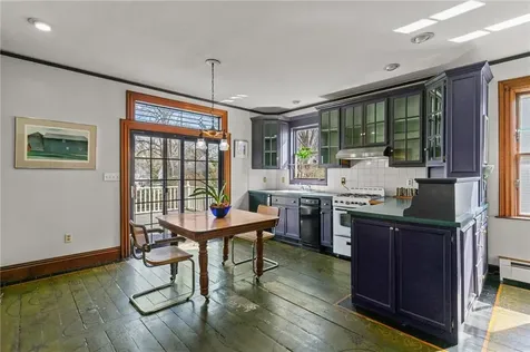 5 Howe Street Bristol RI 02809