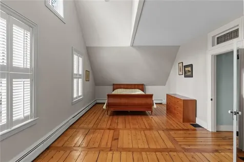 5 Howe Street Bristol RI 02809