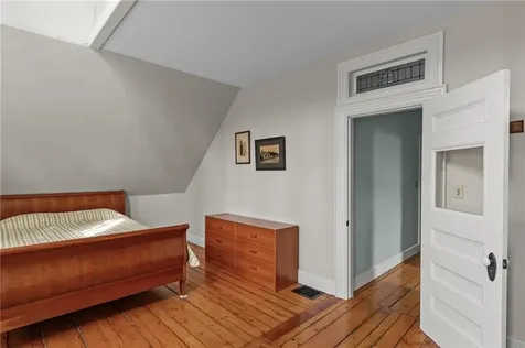 5 Howe Street Bristol RI 02809