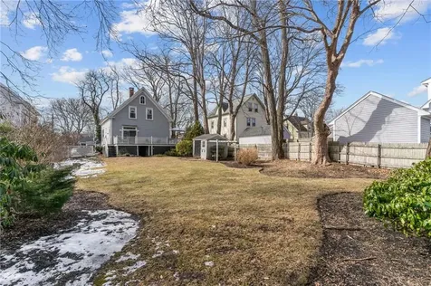 5 Howe Street Bristol RI 02809