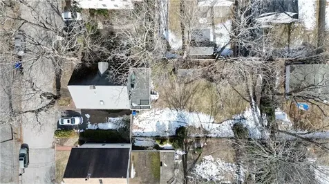 5 Howe Street Bristol RI 02809