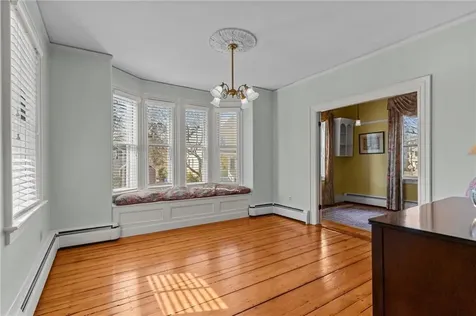 5 Howe Street Bristol RI 02809