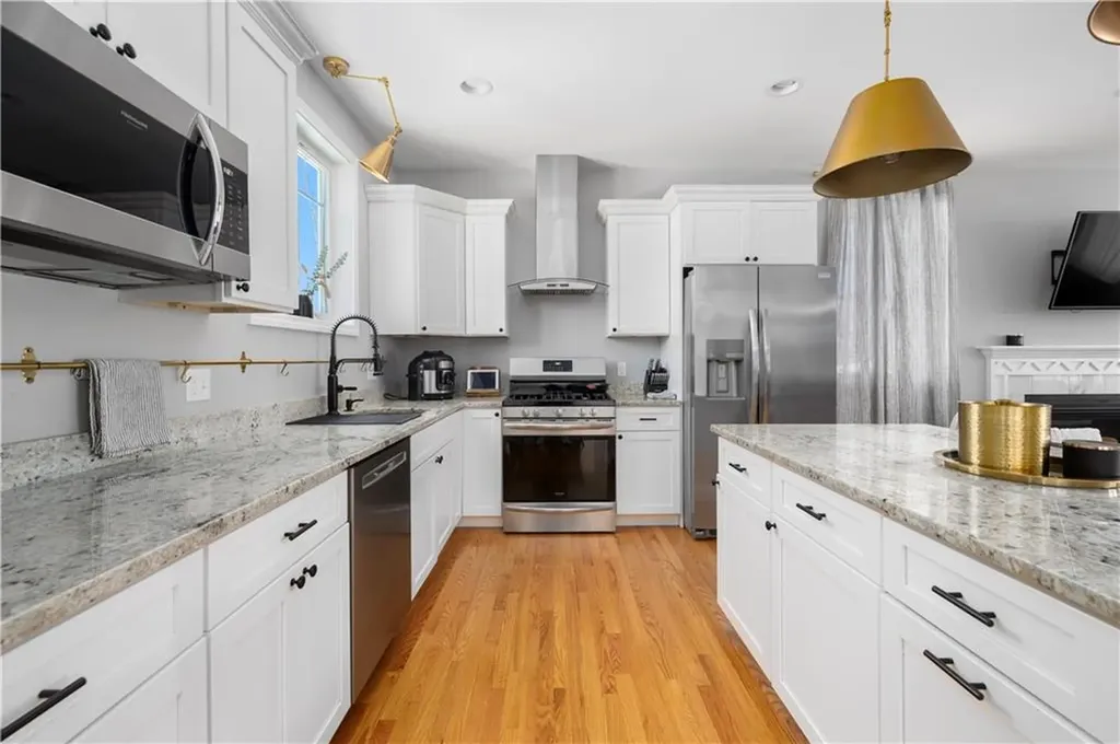 533 Louise Street Woonsocket RI 02895