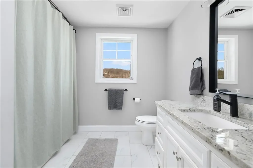 533 Louise Street Woonsocket RI 02895