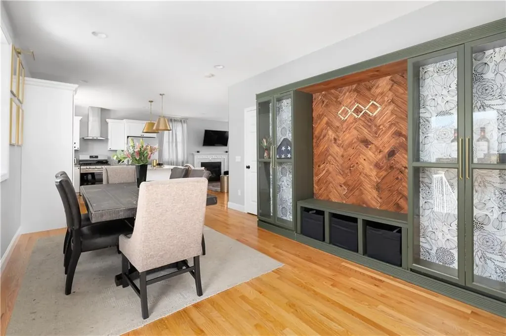 533 Louise Street Woonsocket RI 02895