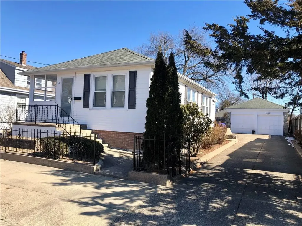 87 Stedman Avenue Pawtucket RI 02860