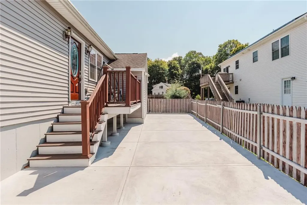 18 Warren Avenue Warwick RI 02889