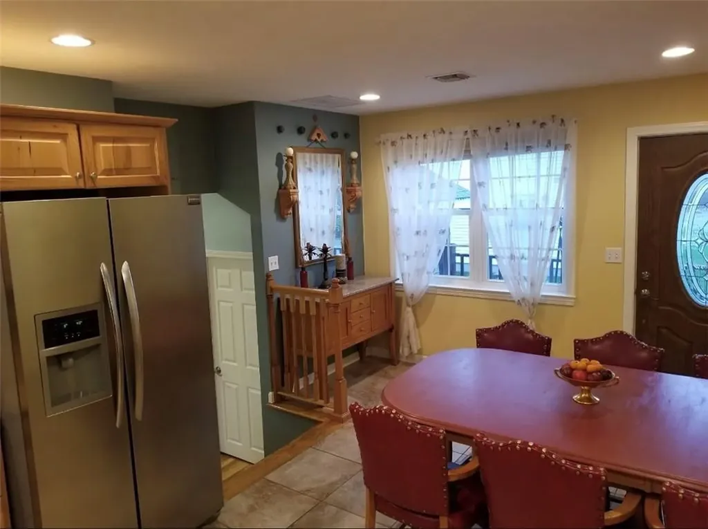 18 Warren Avenue Warwick RI 02889