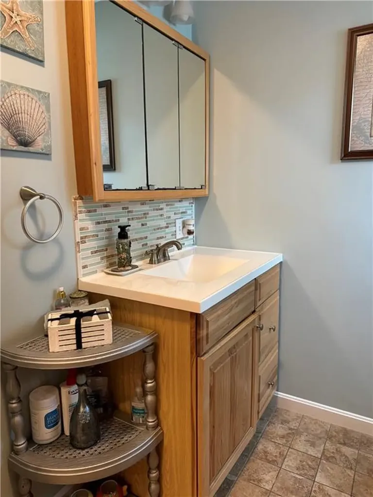 18 Warren Avenue Warwick RI 02889