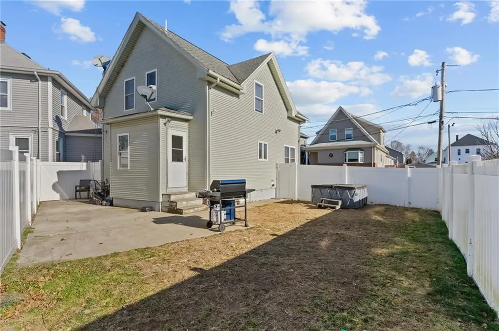 8 Willow Street Johnston RI 02919