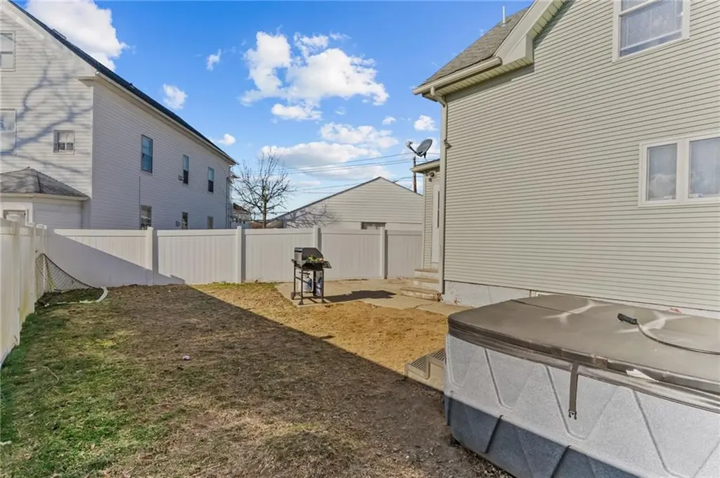 8 Willow Street Johnston RI 02919