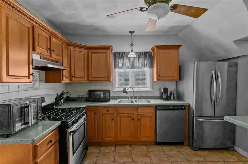 8 Willow Street Johnston RI 02919
