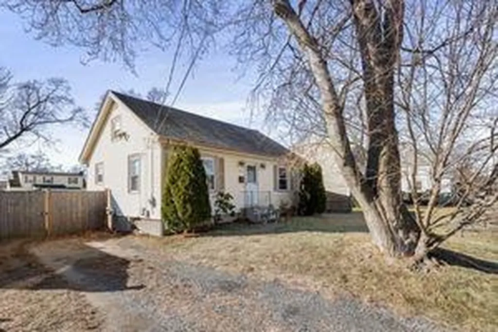 285 Elm Street Warwick RI 02888