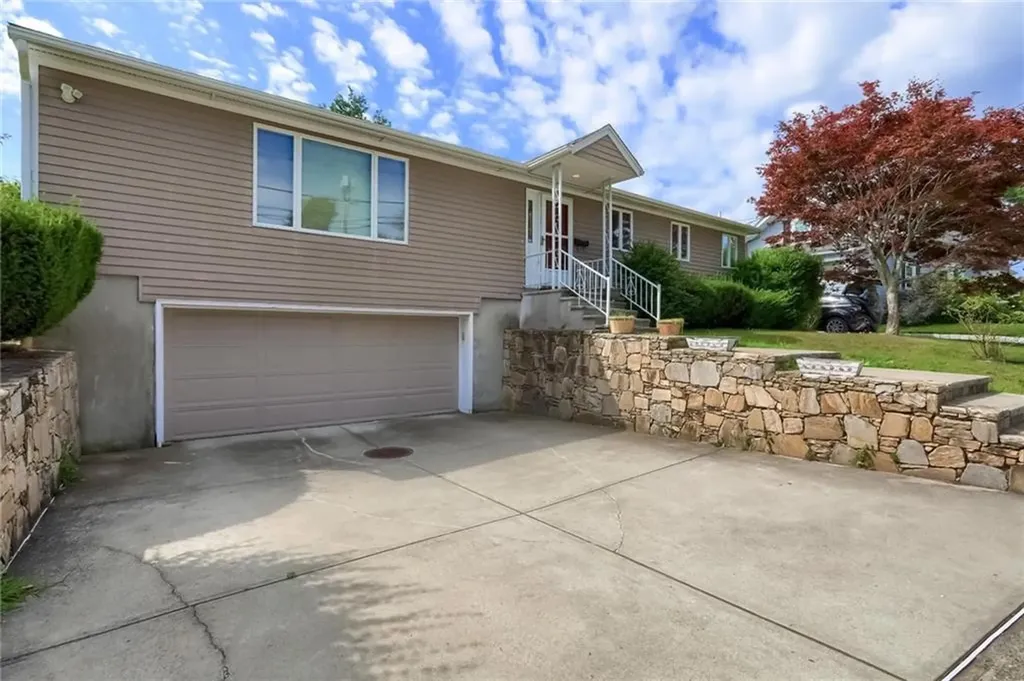 50 Oak Hill Avenue Pawtucket RI 02860
