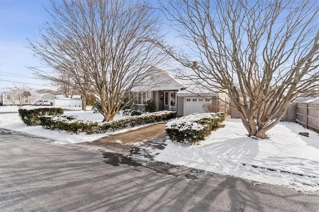 24 Chandler Street North Providence RI 02911